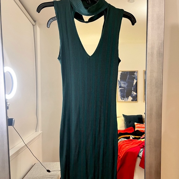 Forever21 green knee-length dress - Small - Picture 3 of 3